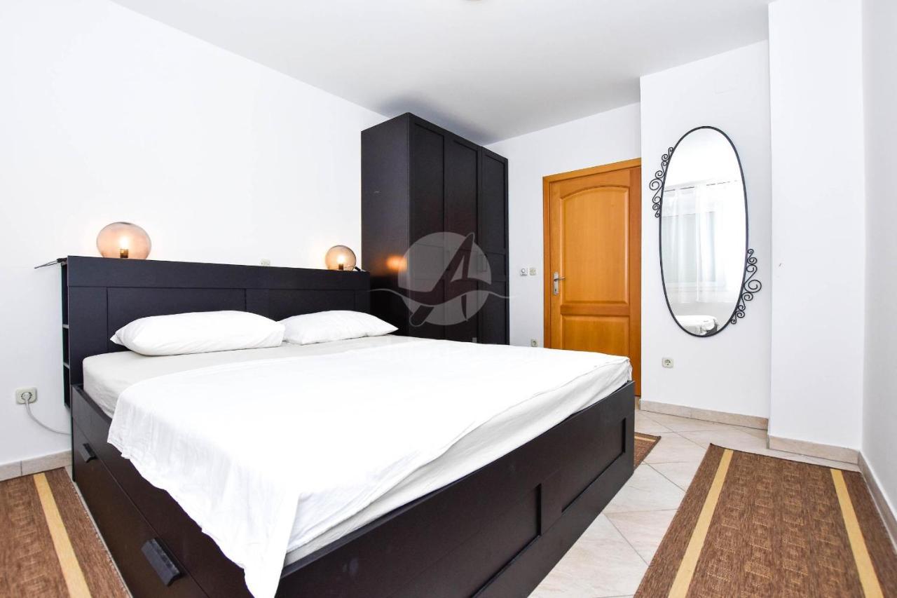 Apartment Jaspis Биоград-на-Мору Экстерьер фото