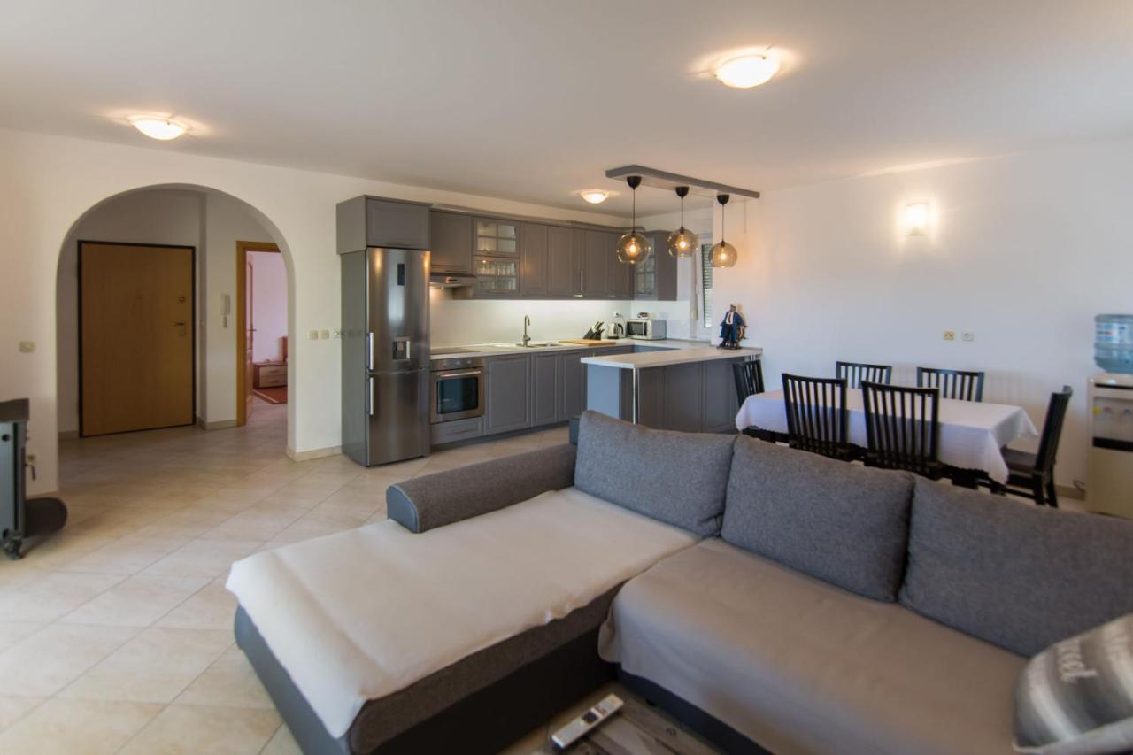 Apartment Jaspis Биоград-на-Мору Экстерьер фото