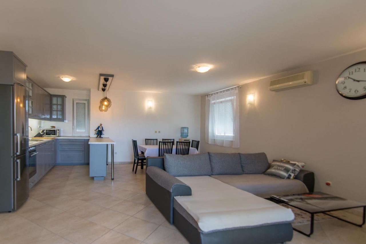 Apartment Jaspis Биоград-на-Мору Экстерьер фото